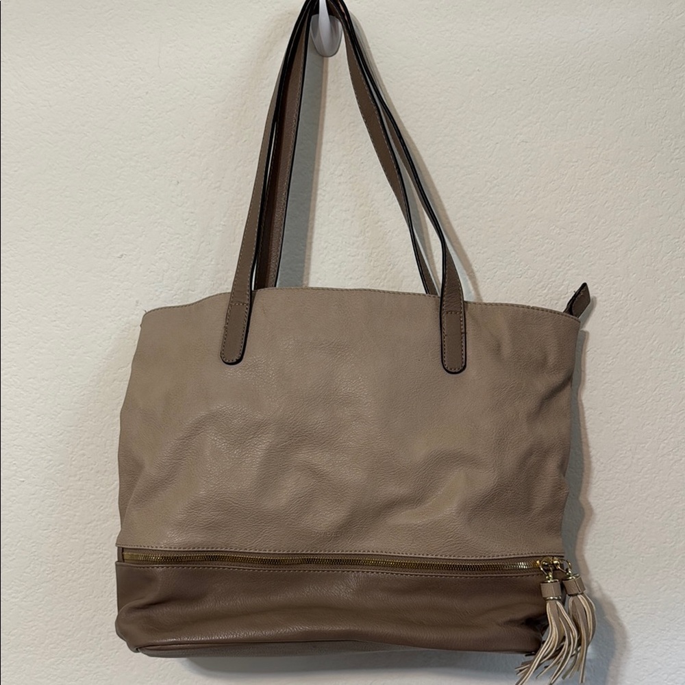 David Jones Paris Elegant Cream Shoulder Tote Travel Bag